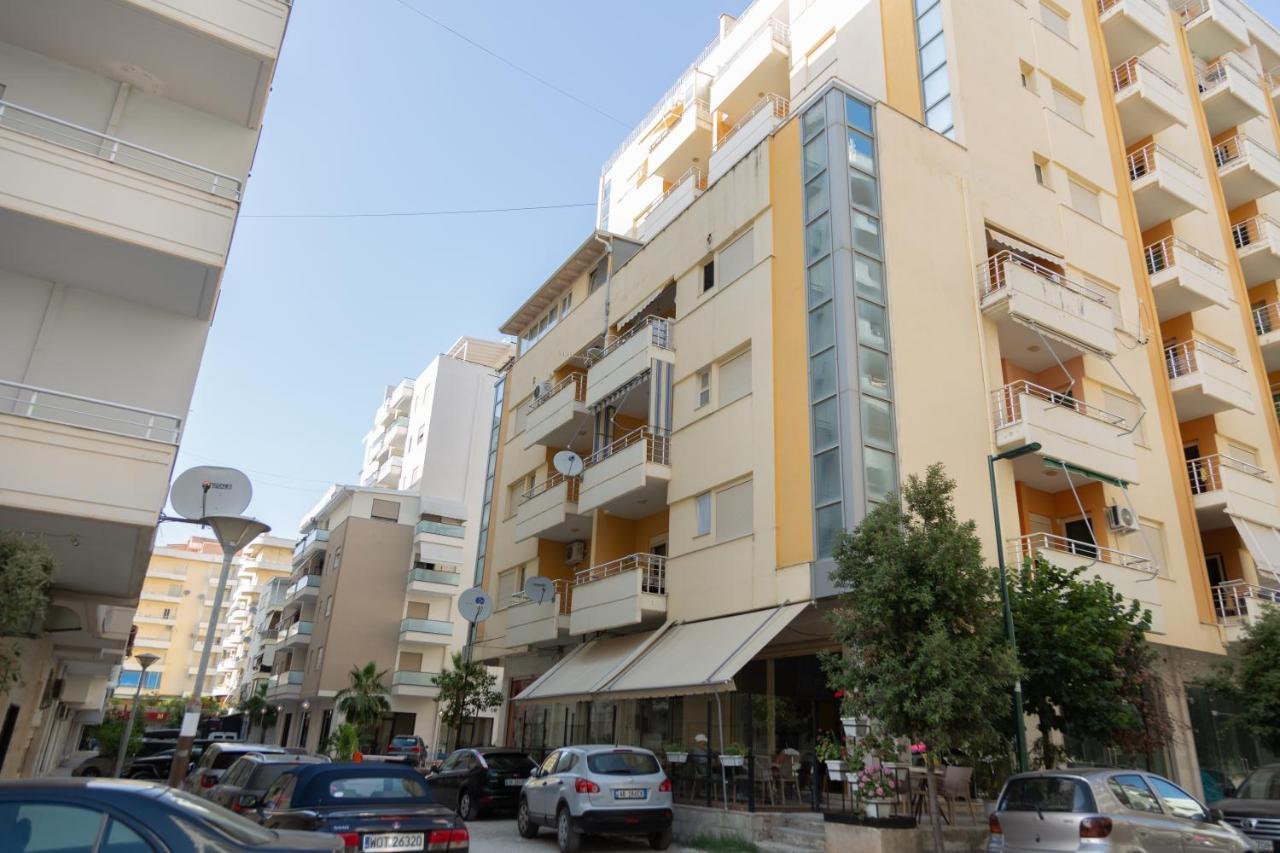 Gloria's Lungomare Apartment Vlore